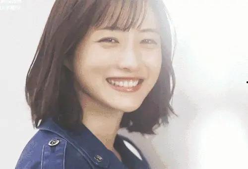 顶流她疯且迷人,她，疯得绚烂，迷得心动